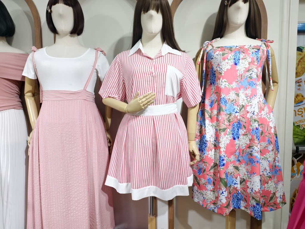 เสื้อผ้าหน้าร้อน