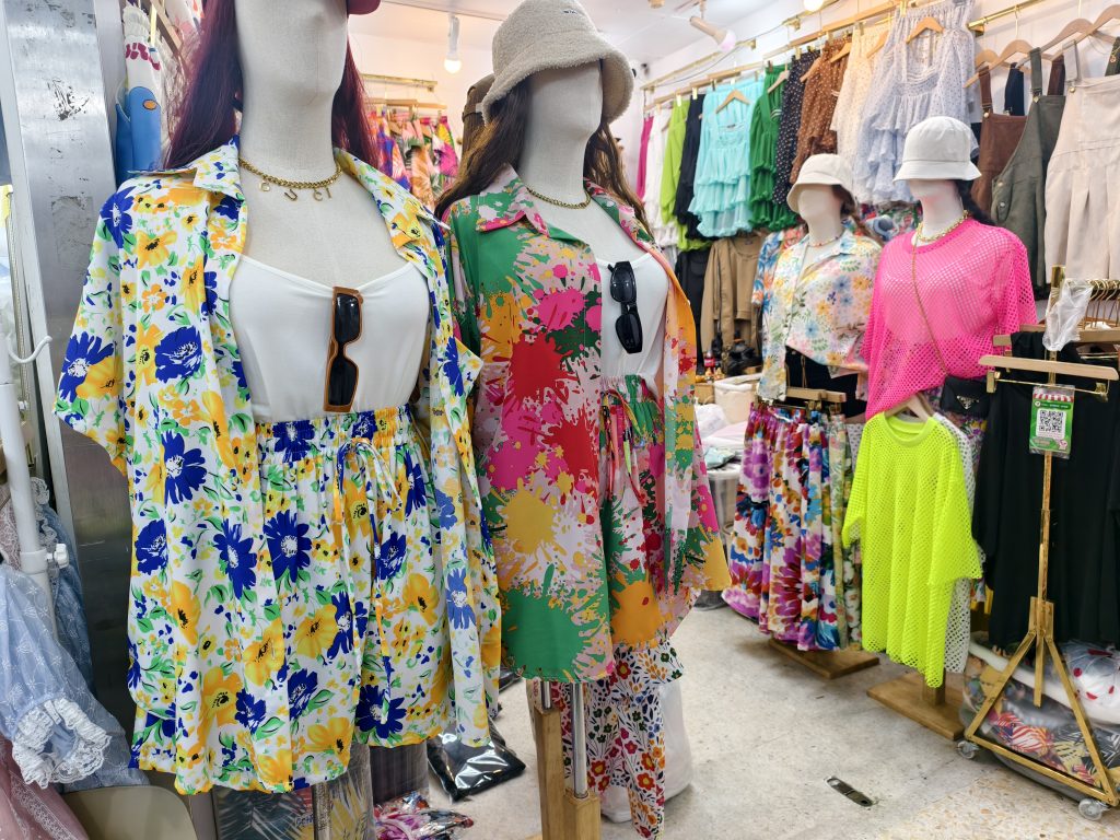 เสื้อคลุมลายดอกโอเวอร์ไซซ์